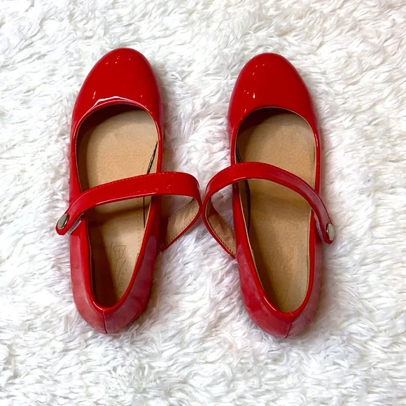 Cosplay Red Shoes - Picture 3 of 7